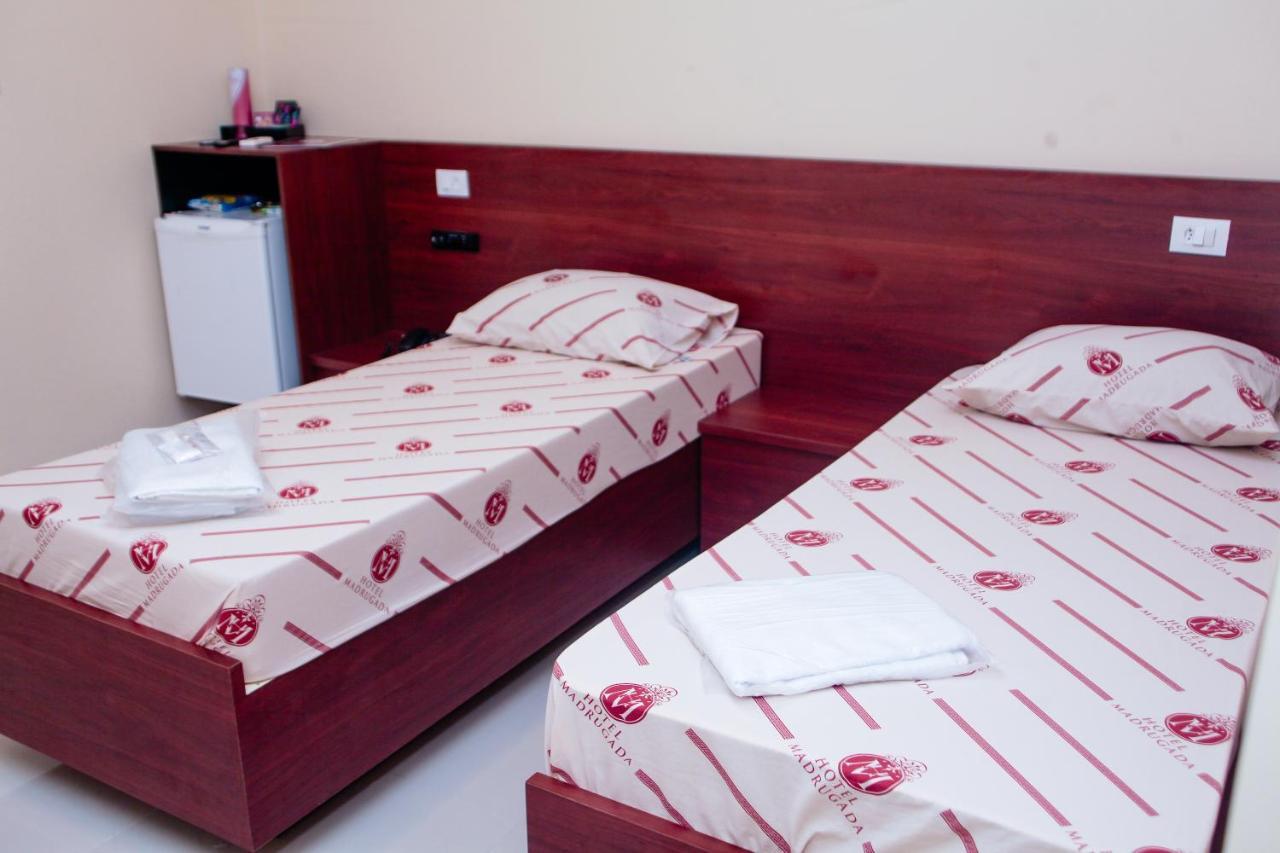 Hotel E Motel Madrugada Itu Eksteriør bilde