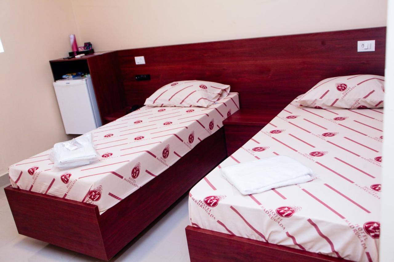 Hotel E Motel Madrugada Itu Eksteriør bilde